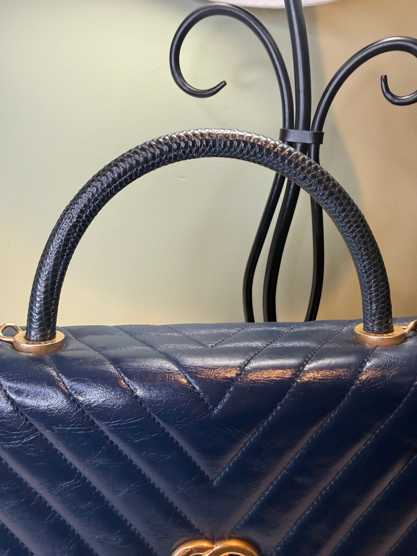 1898. Chanel Navy Crinkled Calfskin Lizard Medium Coco Top Handle Flat Bag