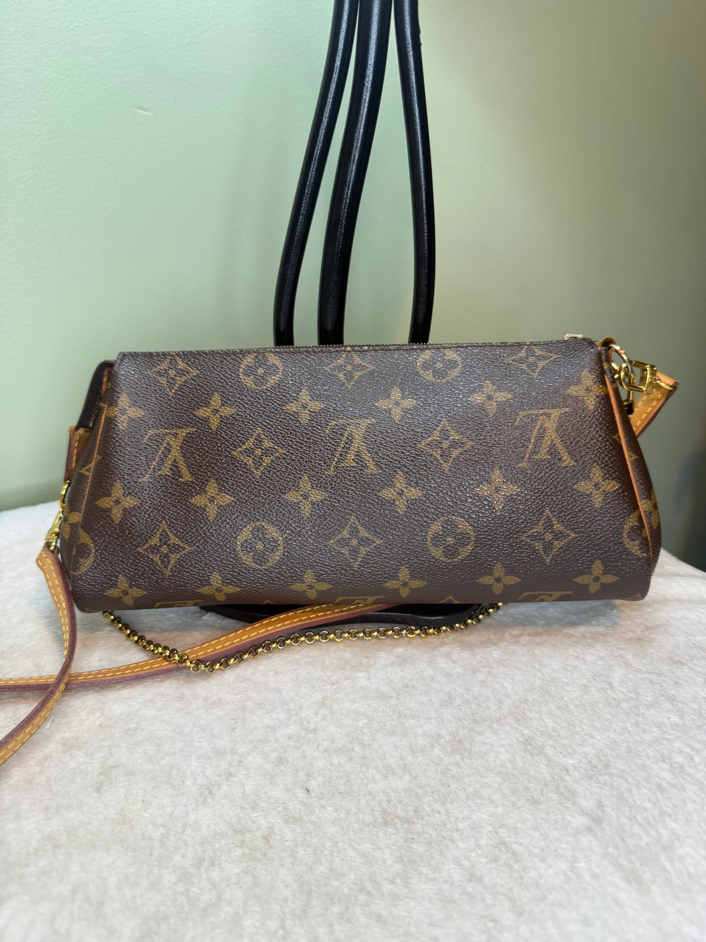1280. Louis Vuitton Monogram Eva