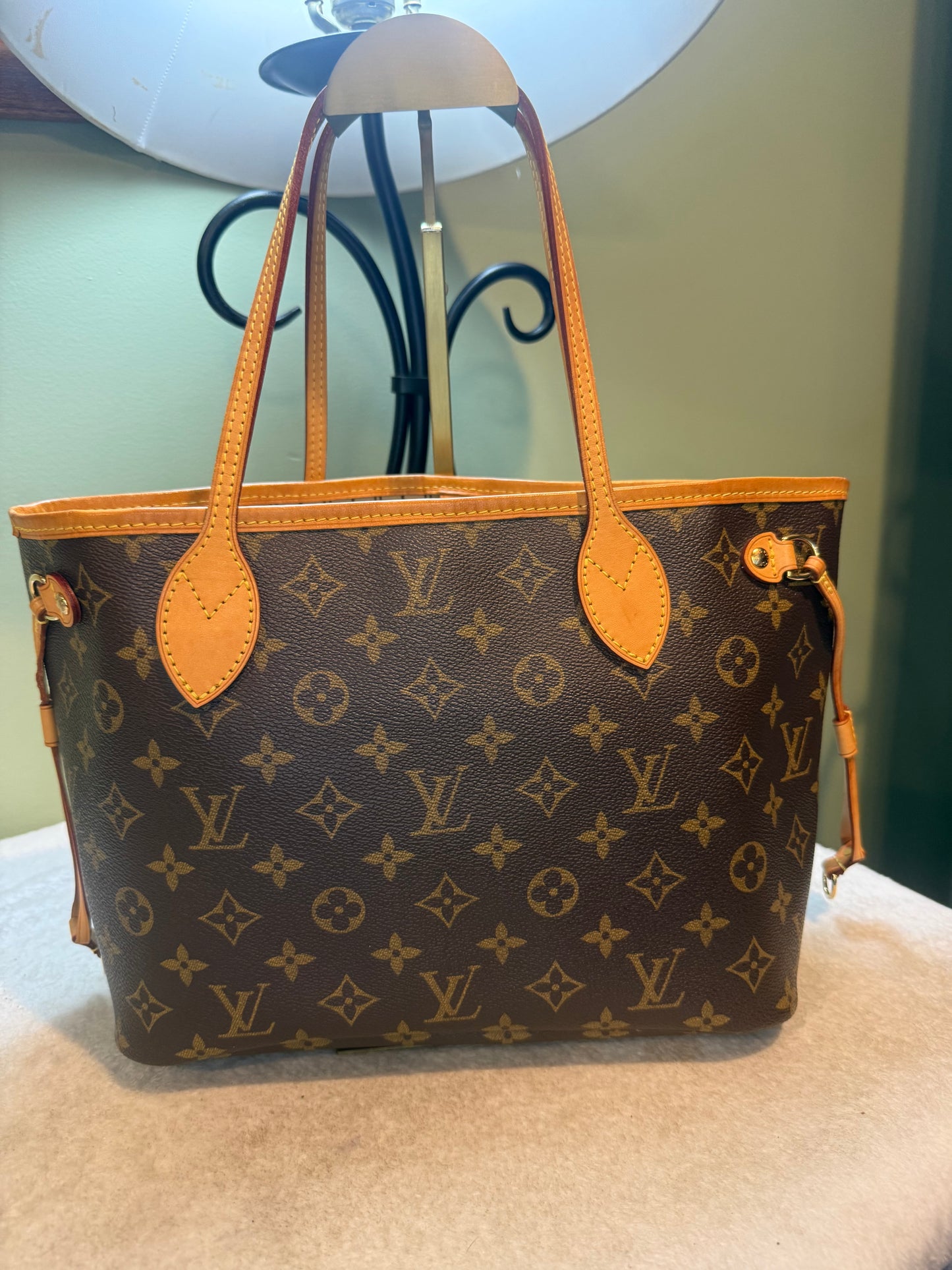 1608. Louis Vuitton Monogram Neverfull PM with Pouch