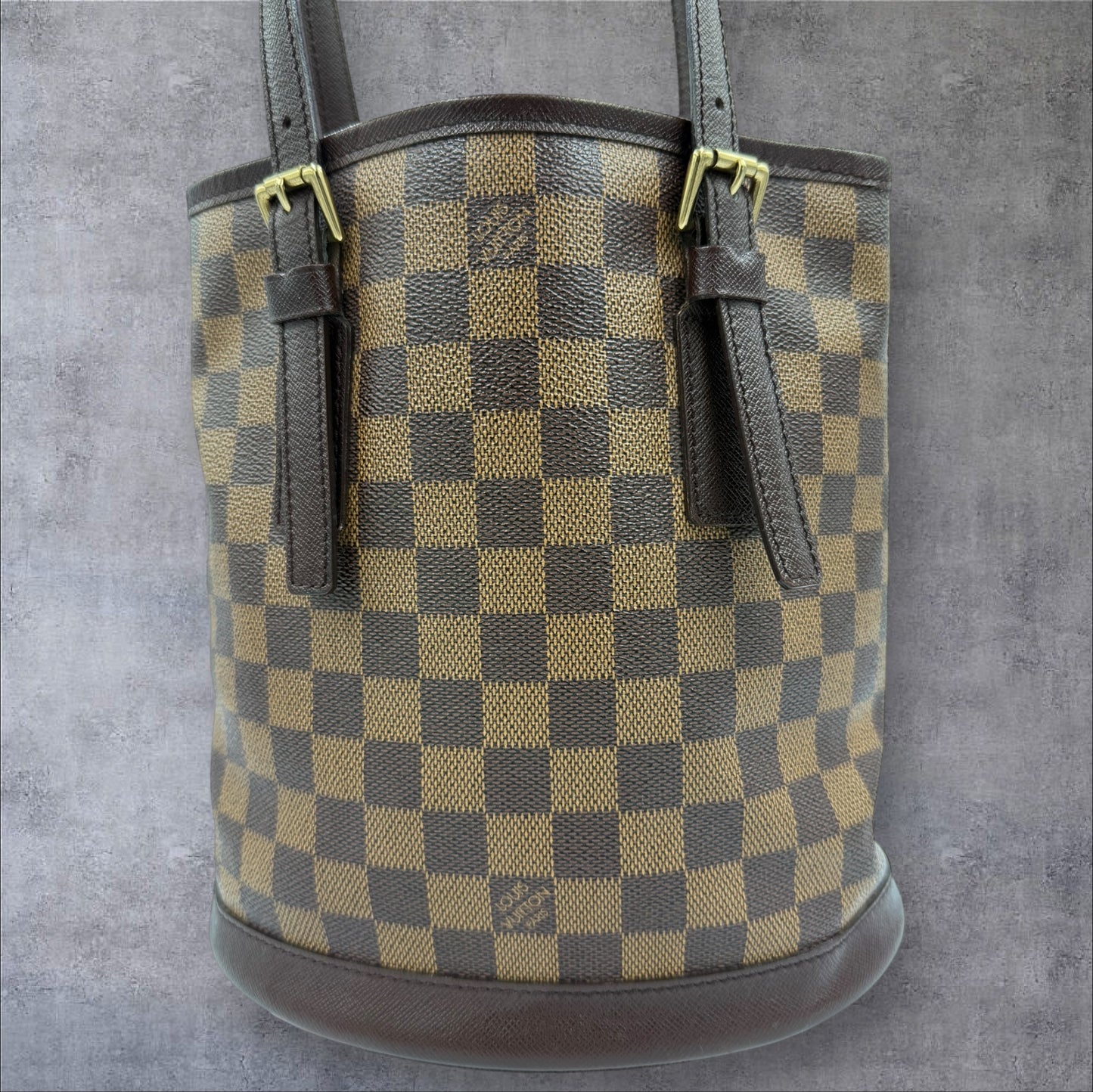 274. Louis Vuitton Damier Ebene Bucket Bag PM