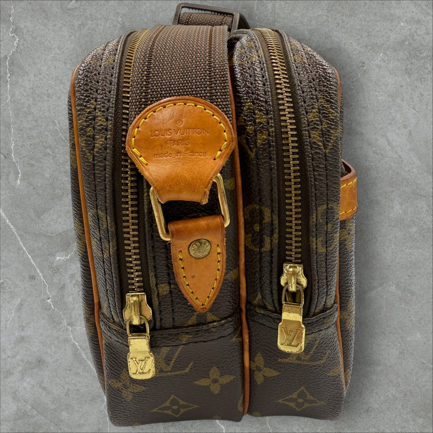 299. Louis Vuitton Monogram Reporter MM Unisex Bag