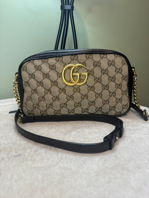 1545. Gucci GG Marmont Beige/Black Quilted Canvas Camera Bag