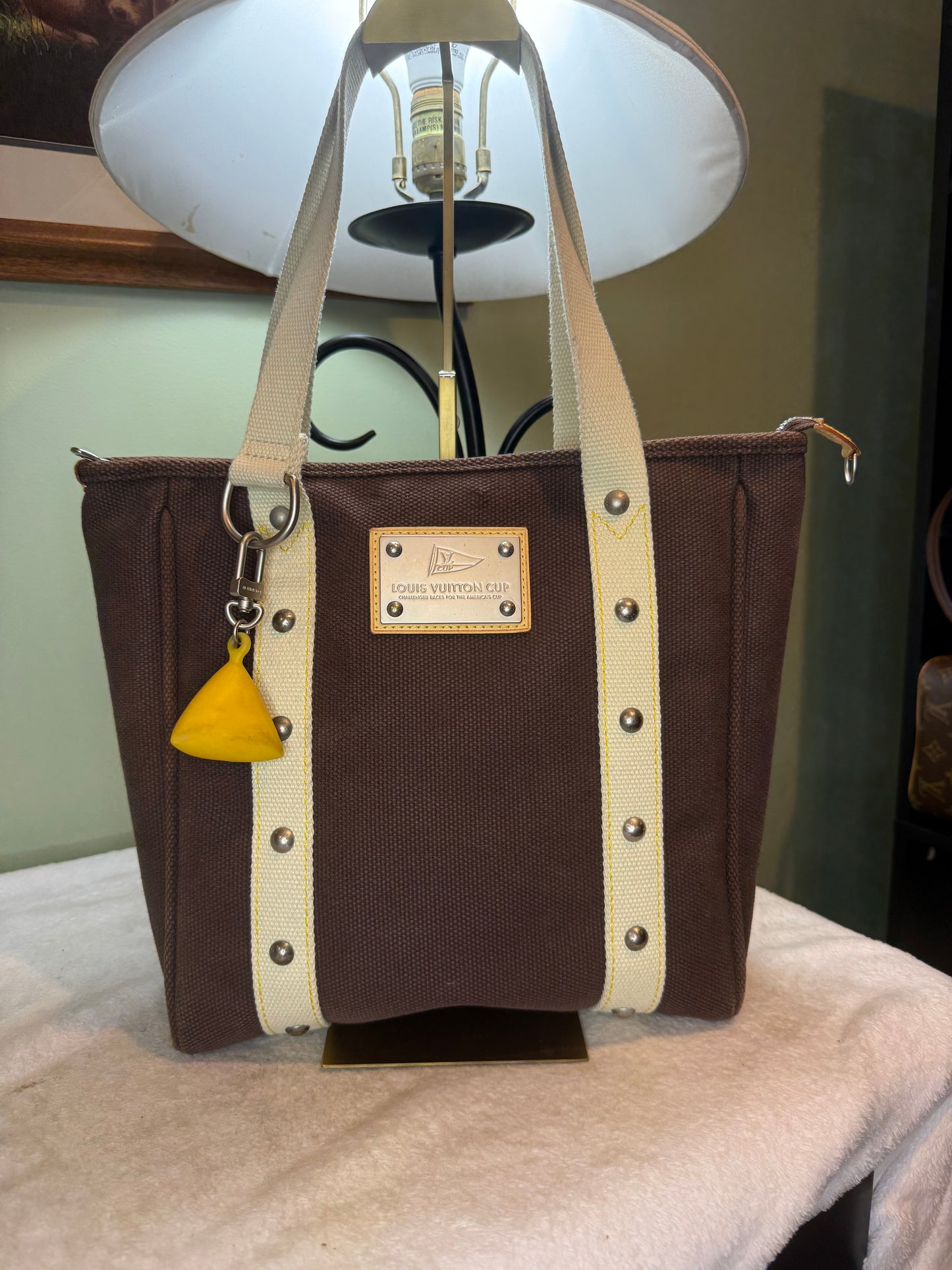 1340. Louis Vuitton Antigua Cabas Tote