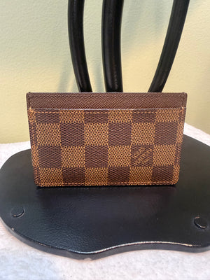 1657. Louis Vuitton Damier Ebene Card Wallet