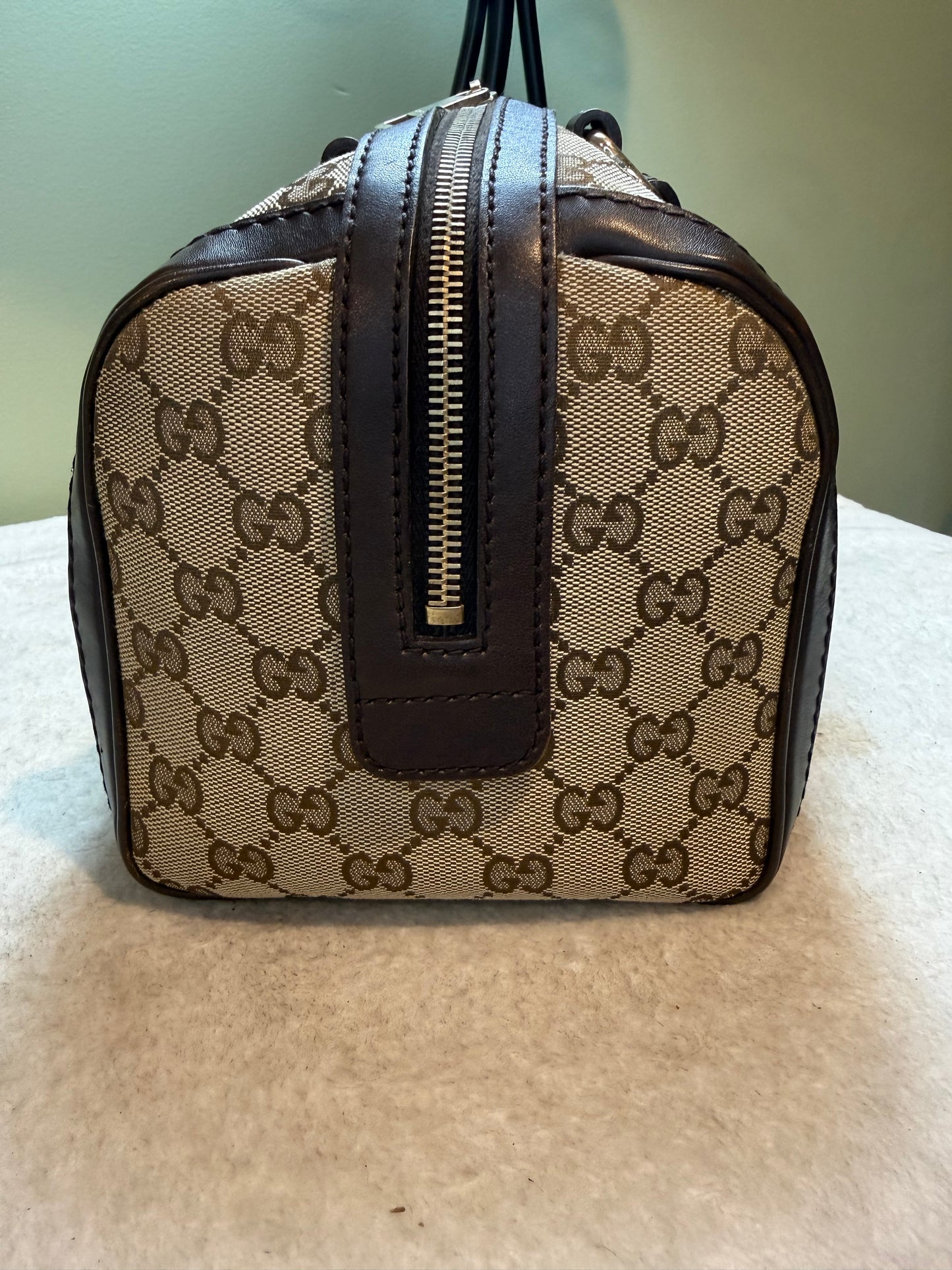 1659. Gucci Vintage Web Boston Bag