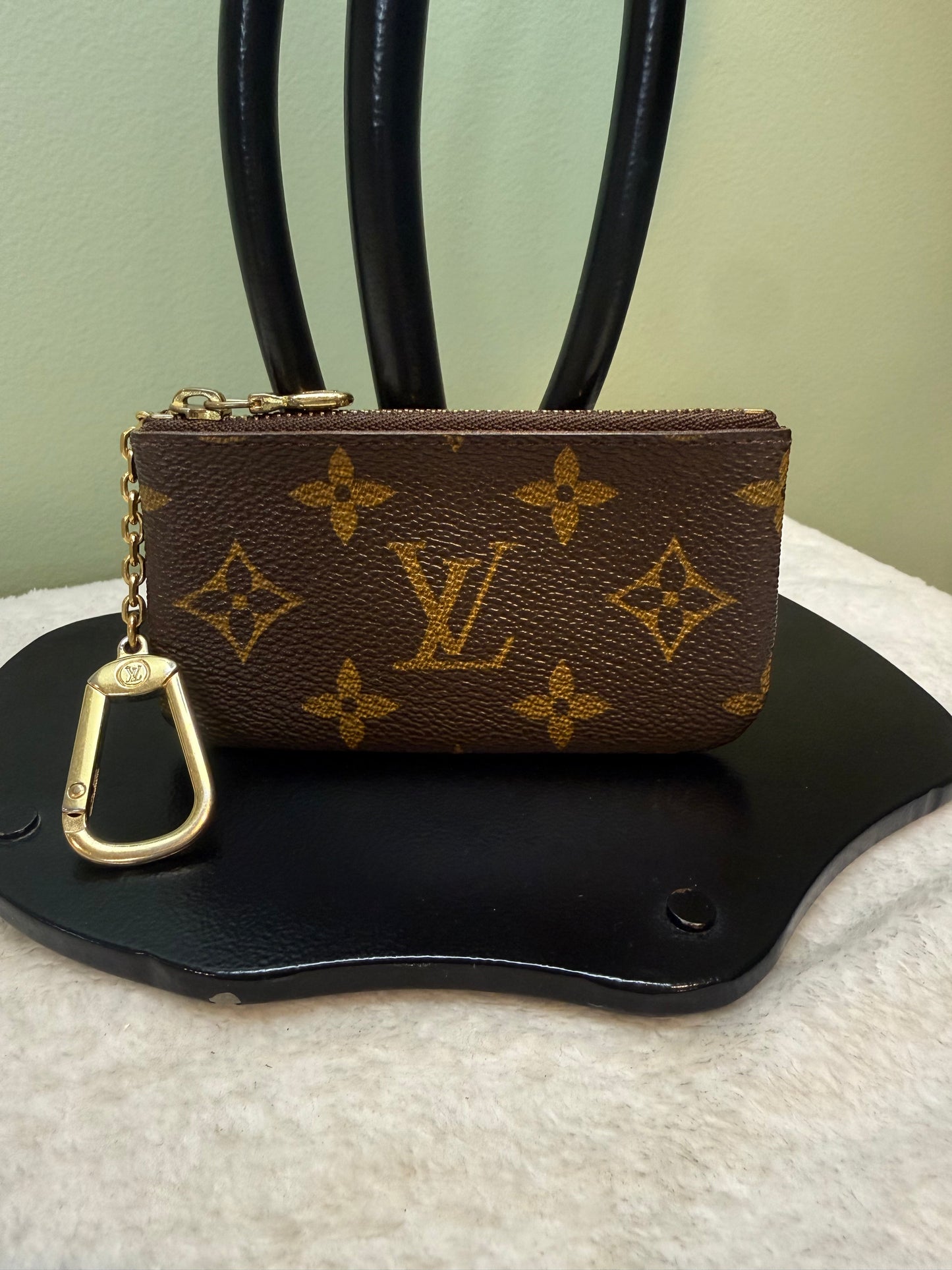 1540. Louis Vuitton Monogram Key Cles