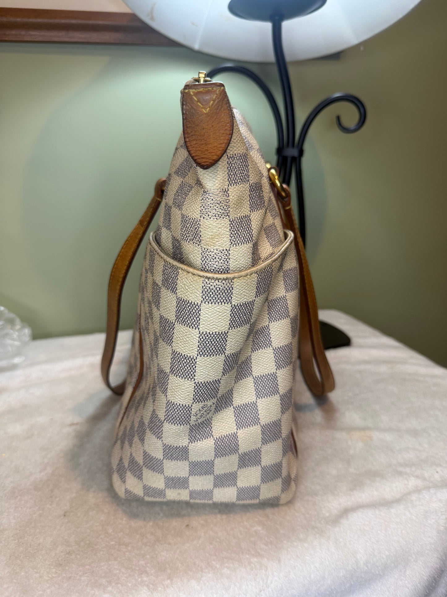 1503. Louis Vuitton Damier Azur Totally MM