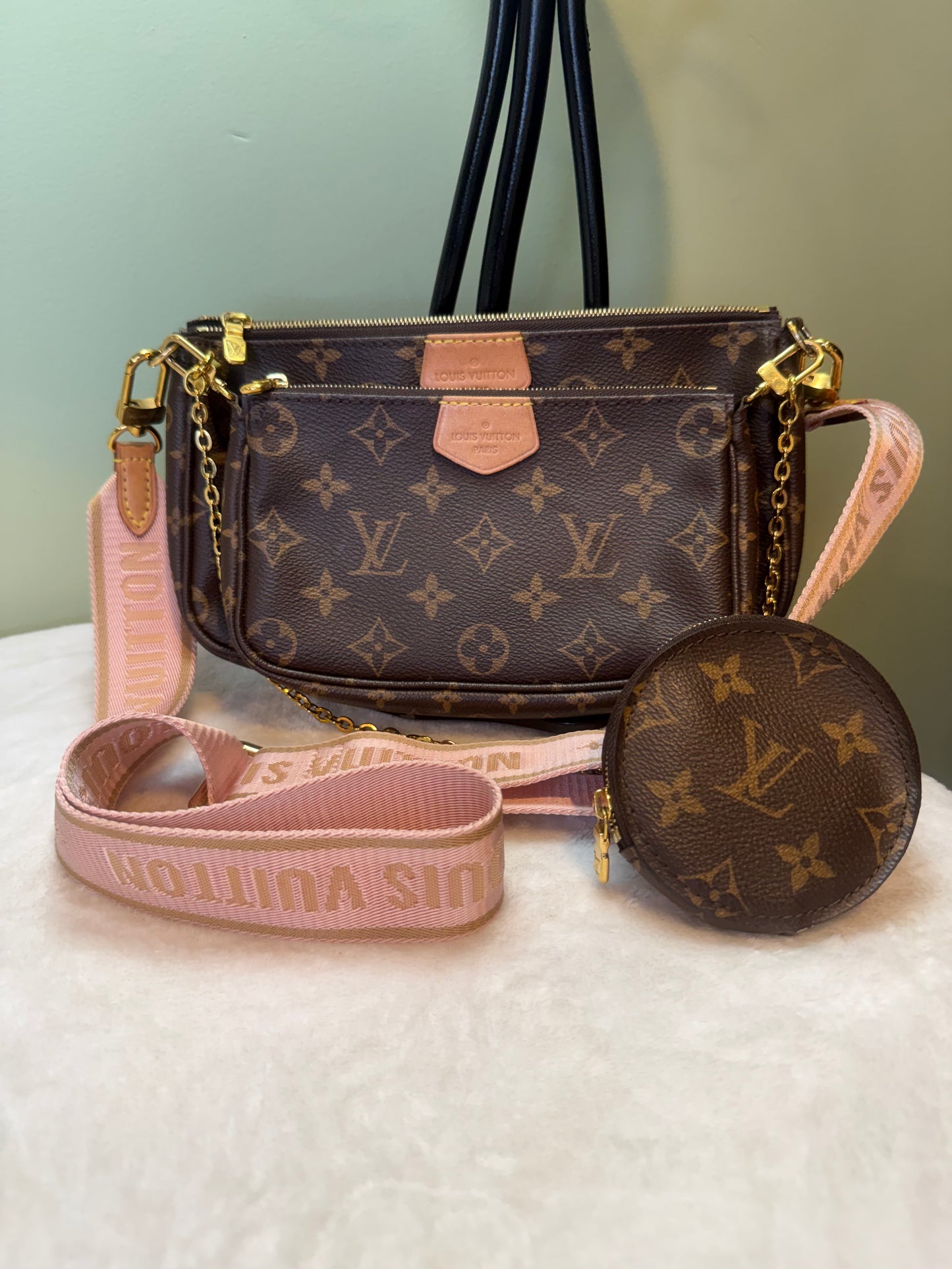 1925. Louis Vuitton Monogram Multi Pochette with Pink