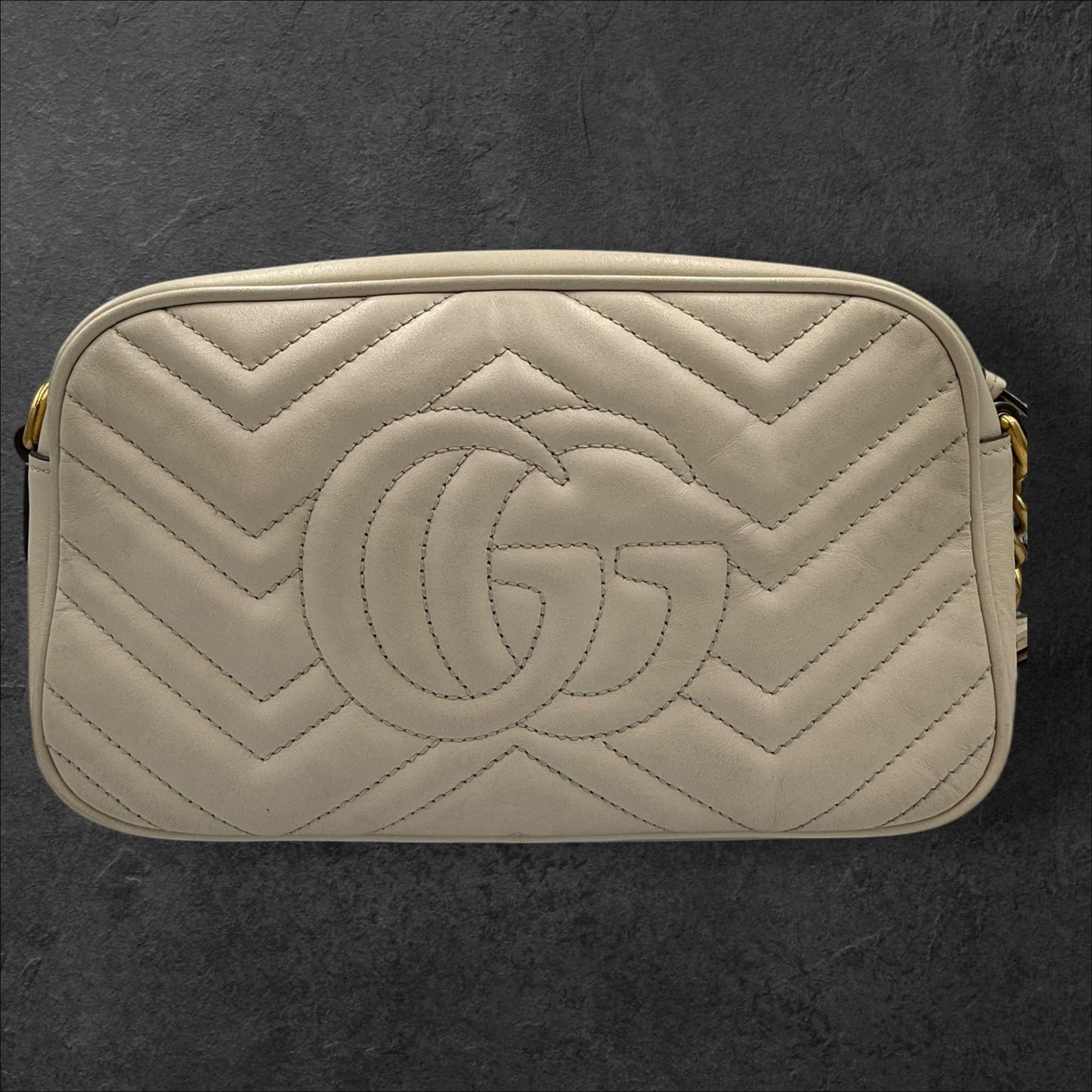 283. Gucci Cream Medium Marmont Quilted Leather Crossbody Camera Bag