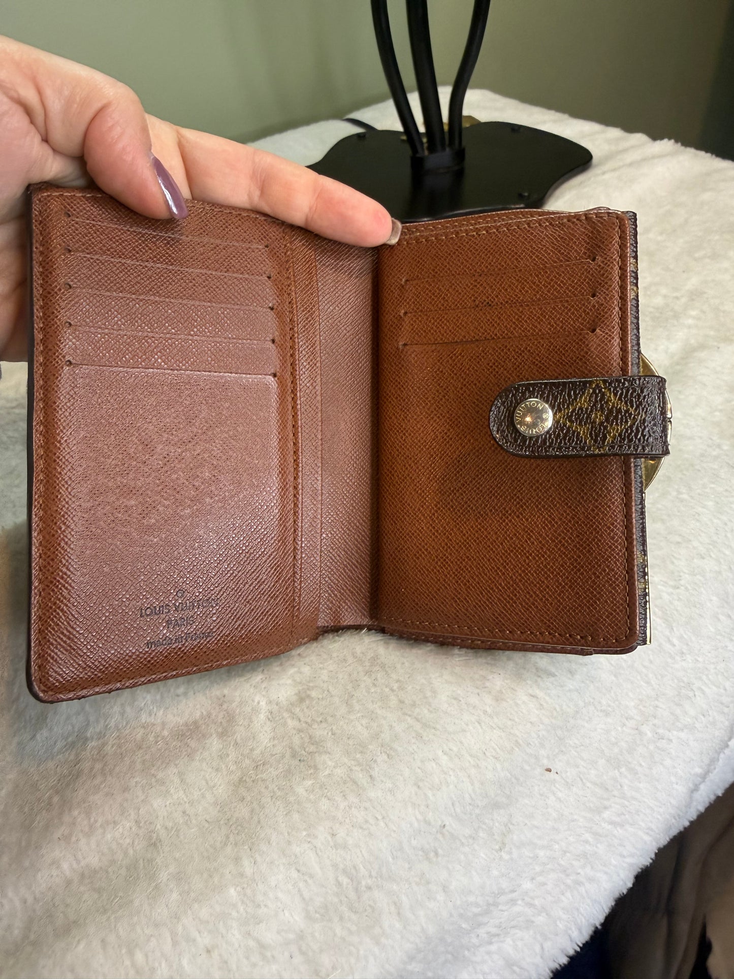 1110. Louis Vuitton Monogram Compact Kisslock Wallet