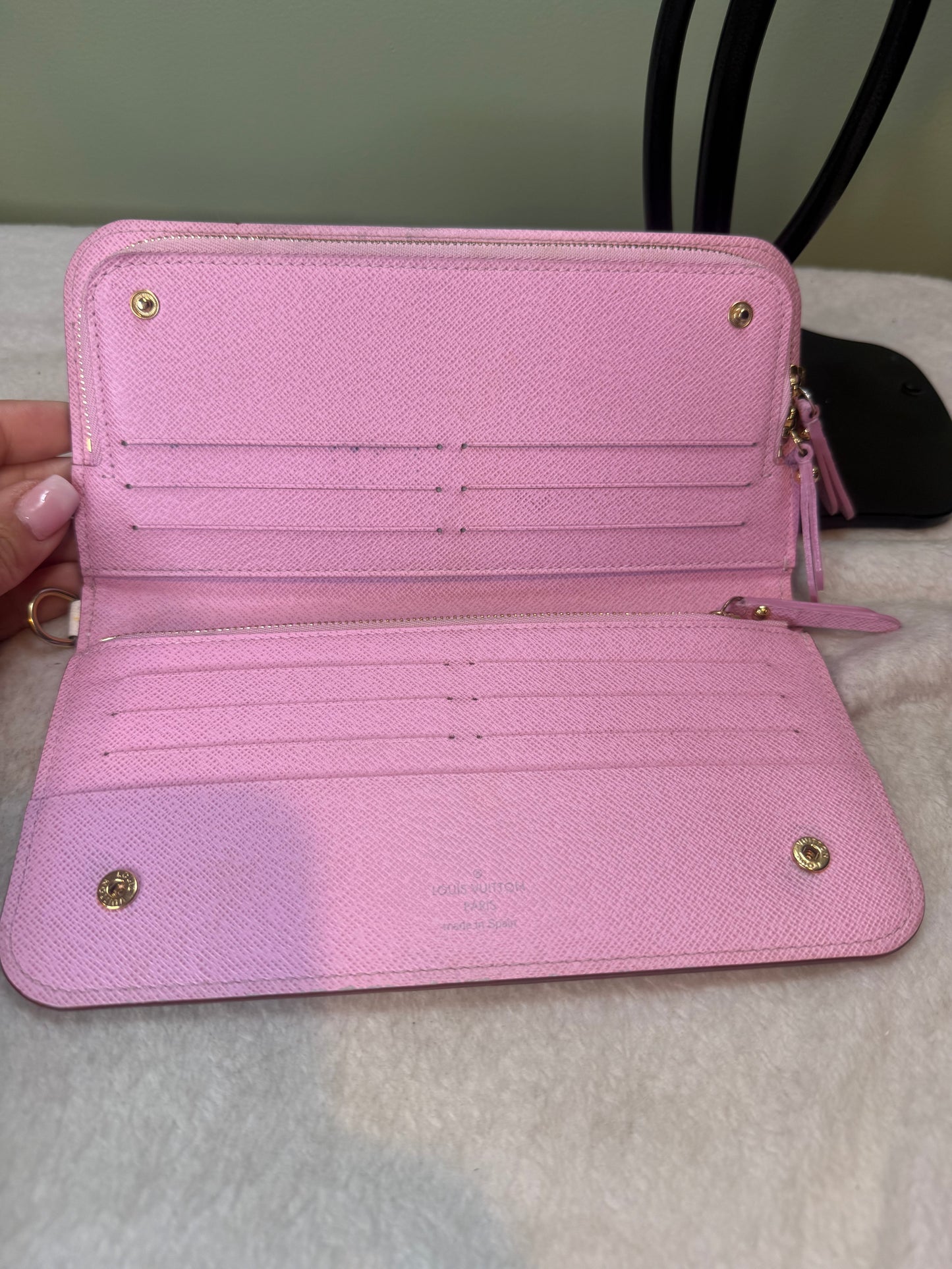 1401. Louis Vuitton White Multicolor Insolite Wallet