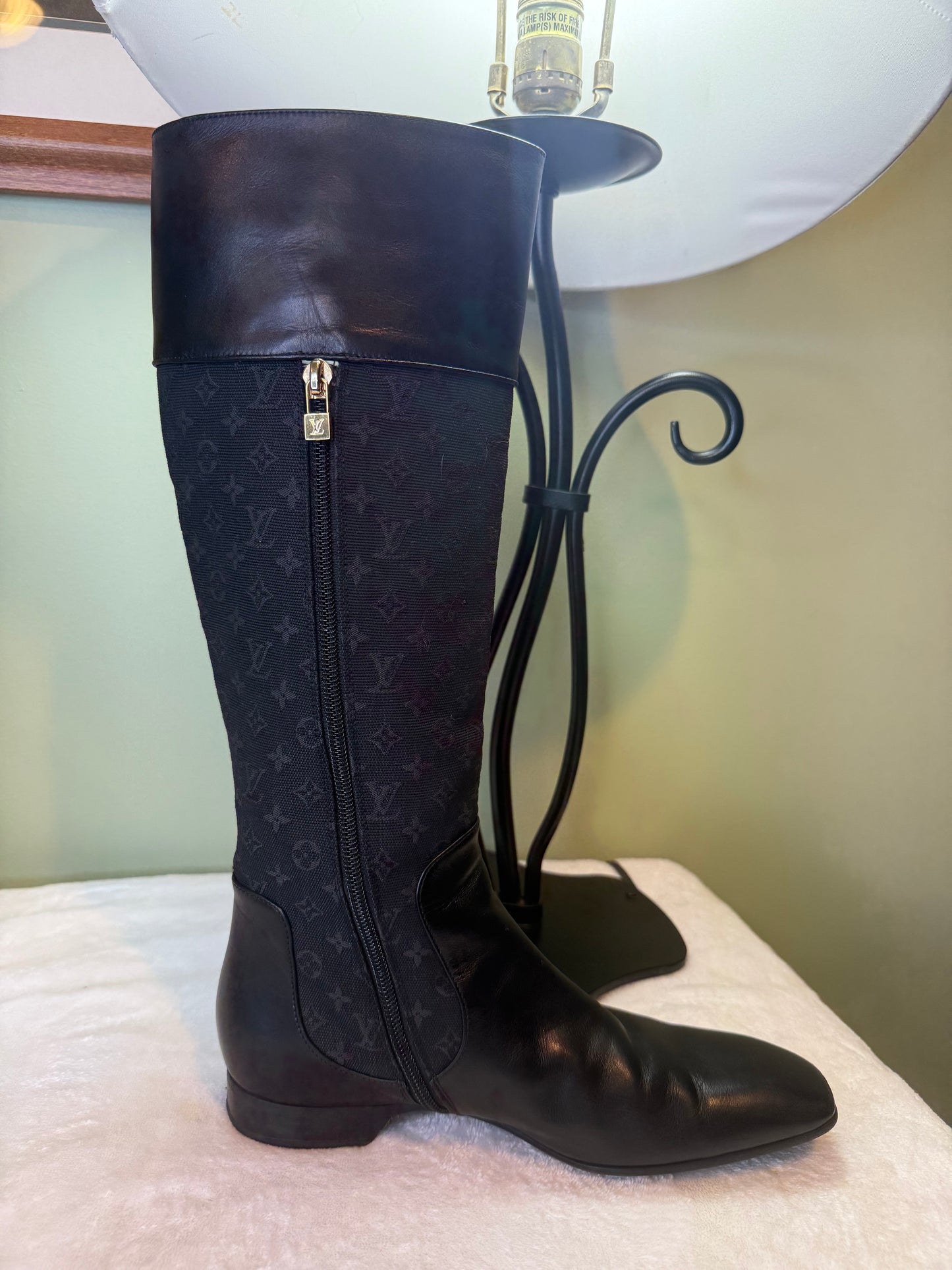 1832. Louis Vuitton Monogram Mini Lin Riding Boots 37.5